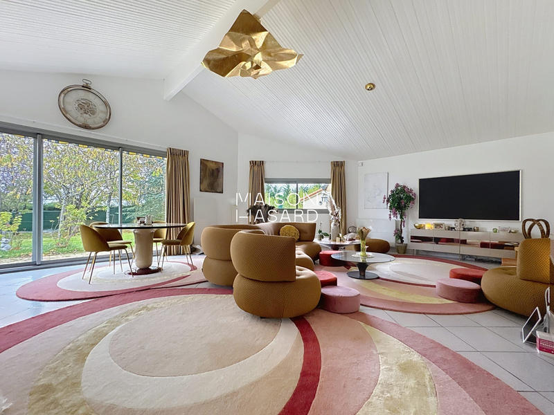 Maison contemporaine - 177 m² - 7 pièces