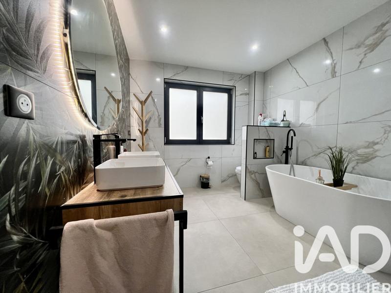 Maison - 158 m² - 6 pièces