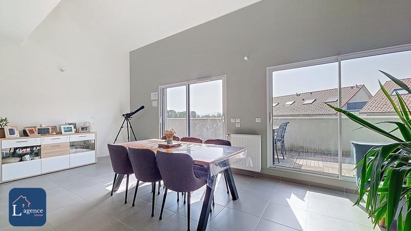 Duplex - 121 m² - 4 pièces