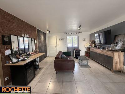 Maison - 86 m² - 4 pièces