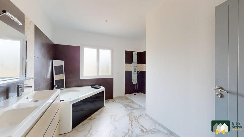 Maison - 190 m² - 7 pièces