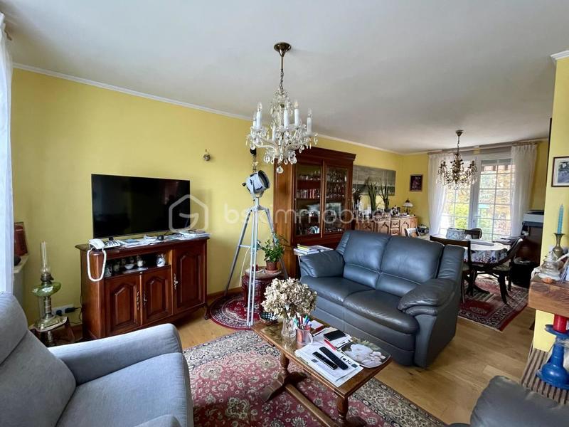 Maison traditionnelle - 87 m² - 5 pièces