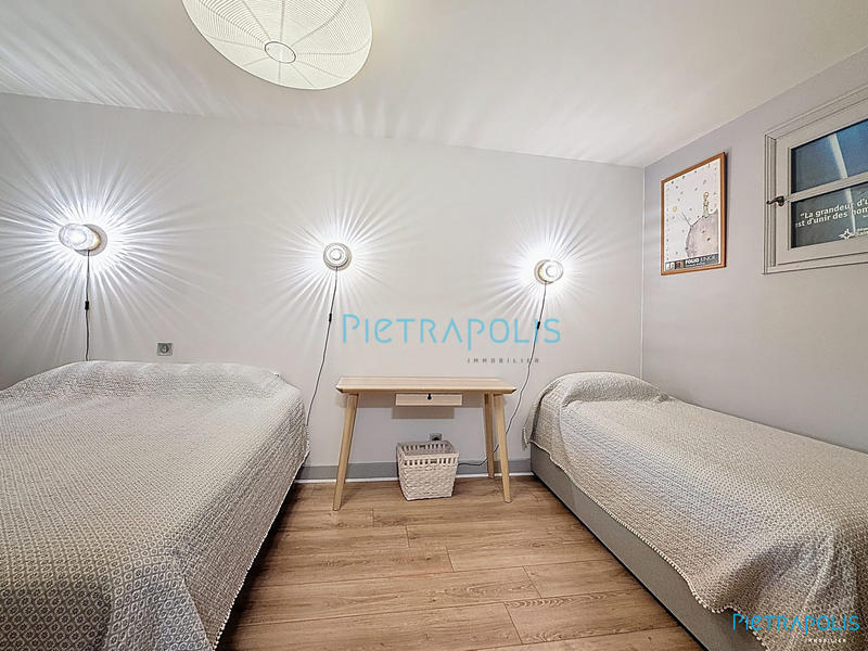 Maison ancienne - 350 m² - 13 pièces