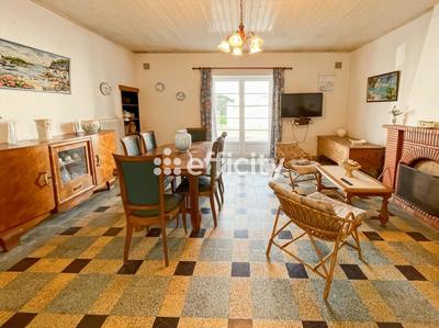 Maison - 157 m² - 8 pièces