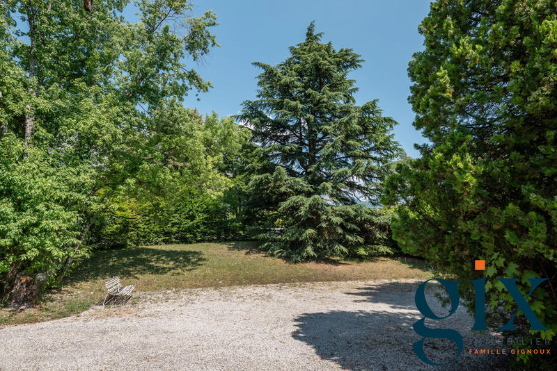 Maison - 286 m² - 8 pièces