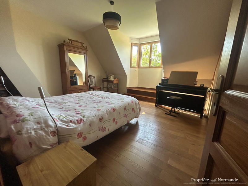 Maison - 254 m² - 6 pièces