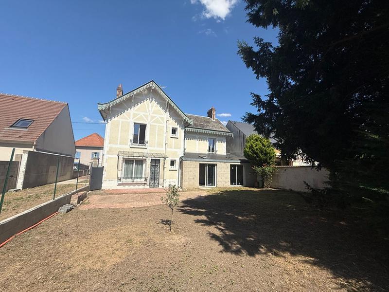 Maison - 172 m² - 10 pièces
