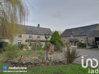 Maison - 189 m² - 11 pièces