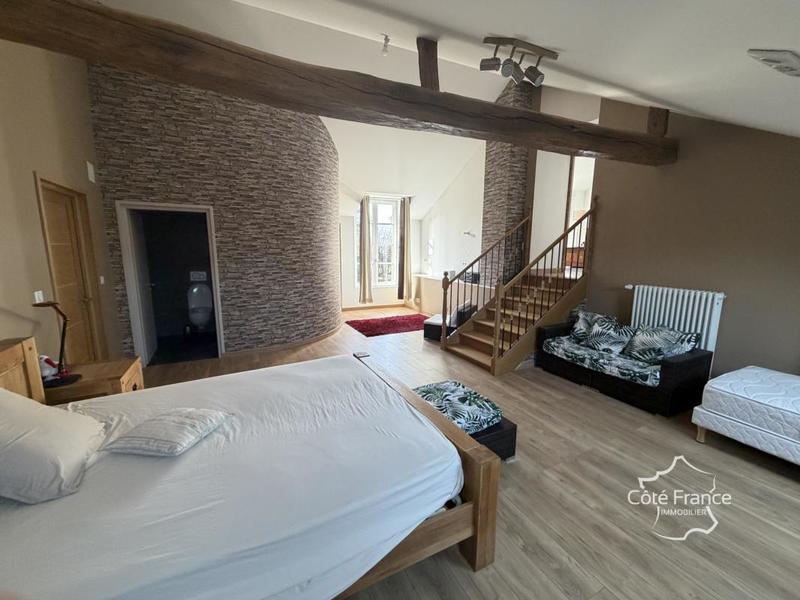 Demeure - 418 m² - 14 pièces