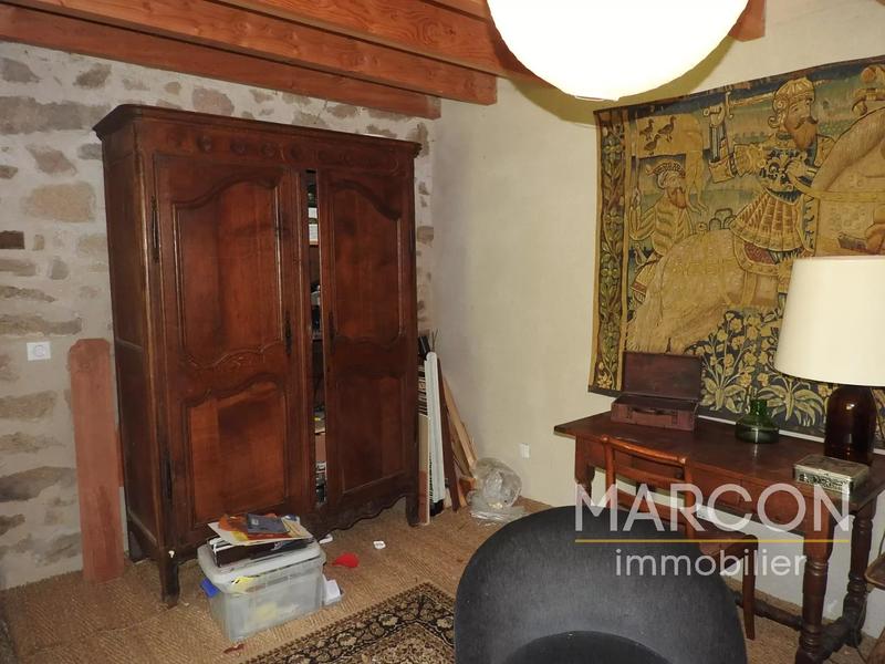 Maison de village - 513 m² - 7 pièces