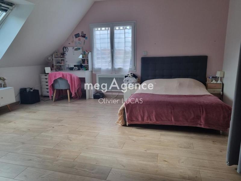 Maison - 225 m² - 8 pièces