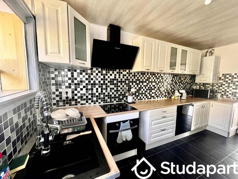 Chambre - 9 m² - 1 pièce