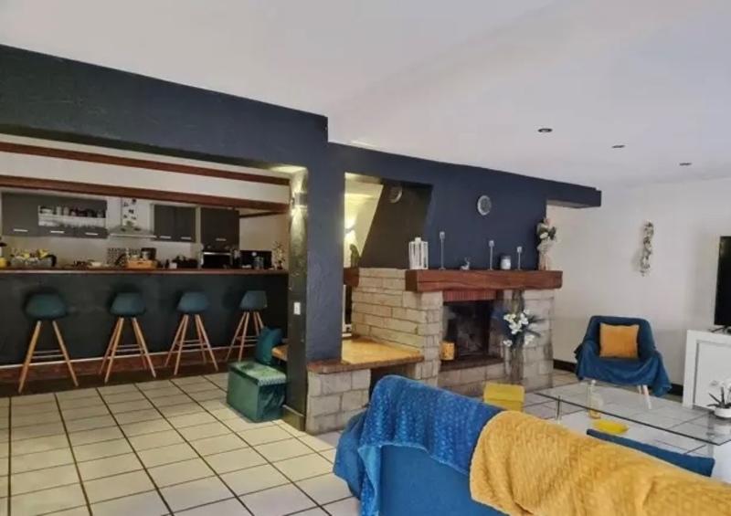 Maison - 439 m² - 6 pièces