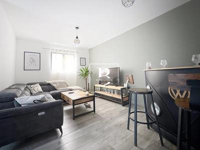 Maison - 99 m² - 3 pièces