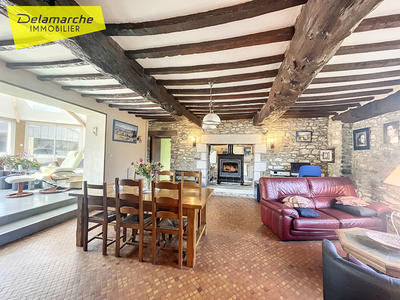 Maison - 268 m² - 11 pièces