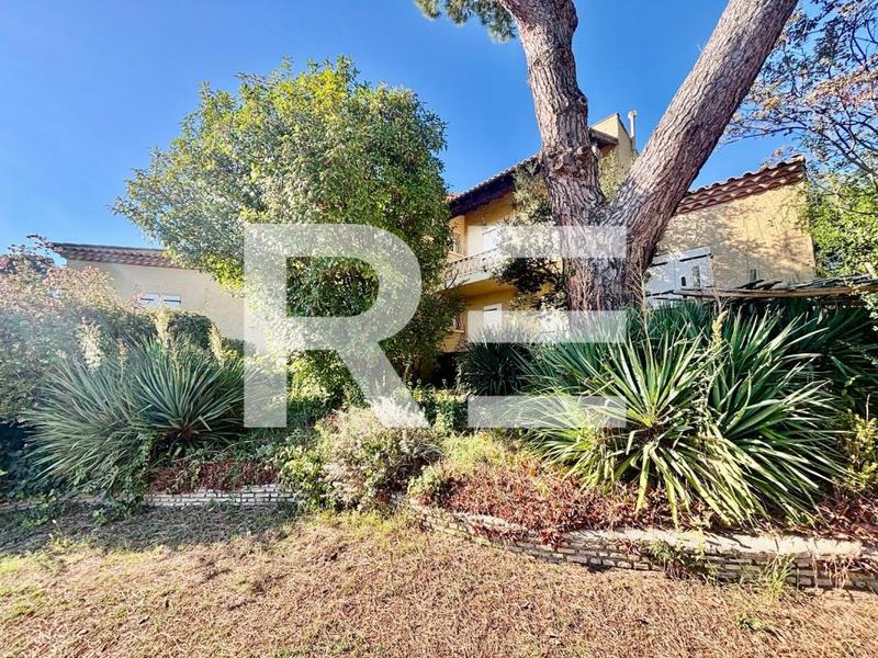 Maison - 205 m² - 7 pièces