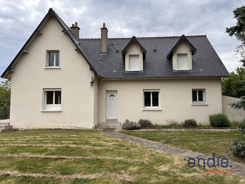 Maison - 240 m² - 10 pièces