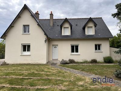 Maison - 240 m² - 10 pièces