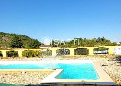 Villa - 130 m² - 4 pièces