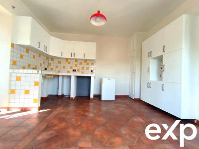 Maison - 259 m² - 7 pièces