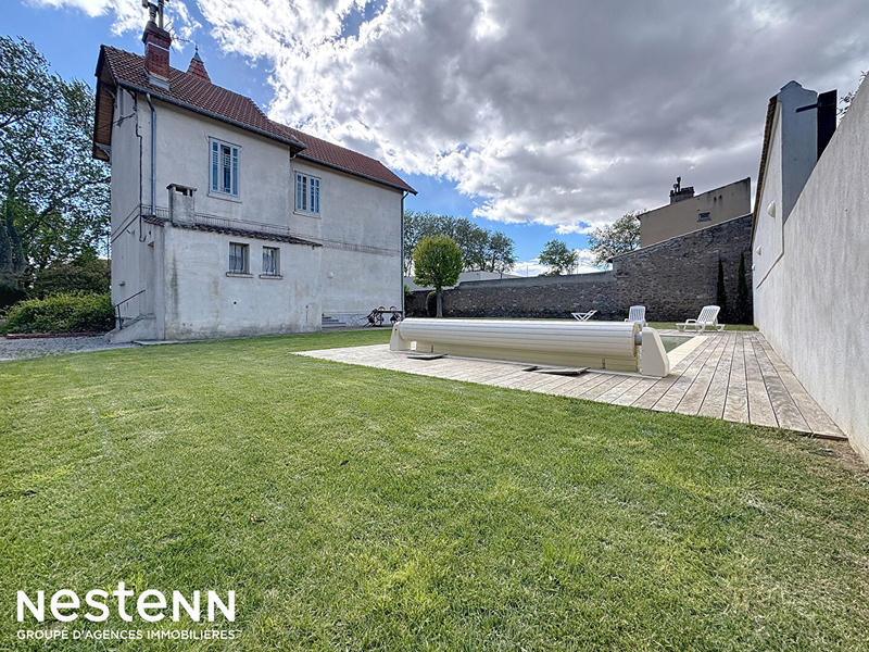 Maison - 184 m² - 7 pièces