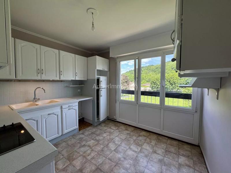 Appartement - 80 m² - 4 pièces