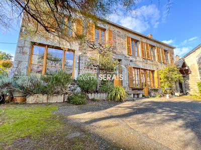 Maison - 137 m² - 6 pièces