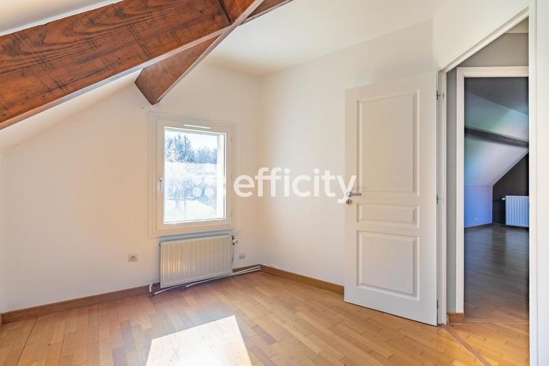 Maison - 155 m² - 6 pièces