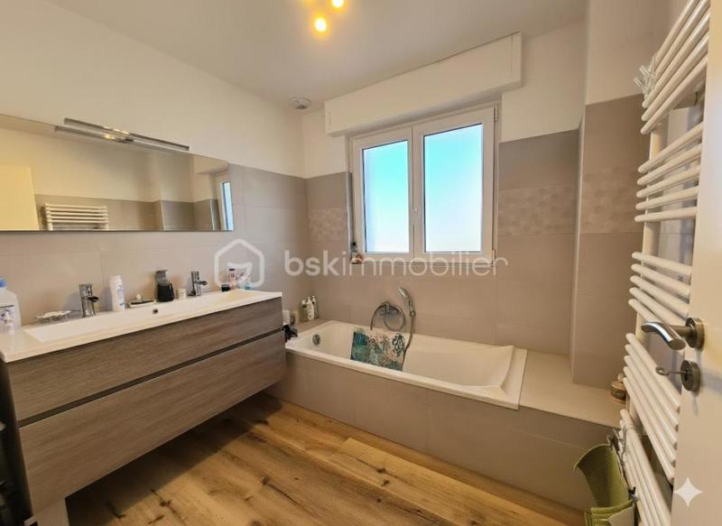 Maison - 157 m² - 7 pièces