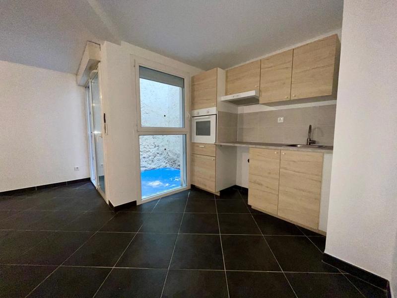 Studio - 26 m² - 1 pièce