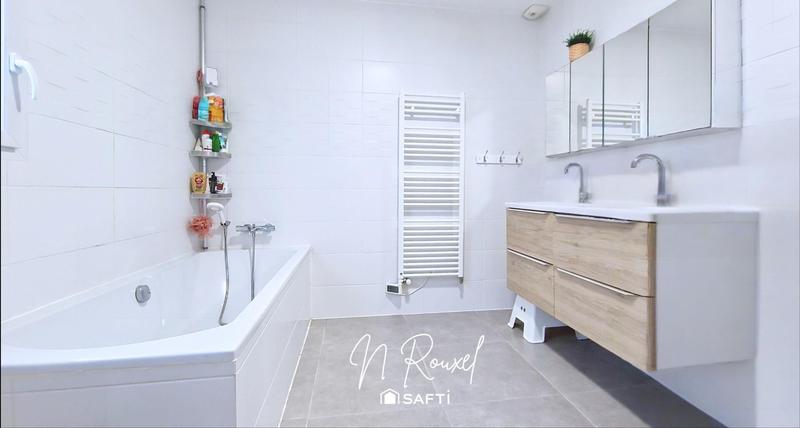 Maison - 140 m² - 5 pièces