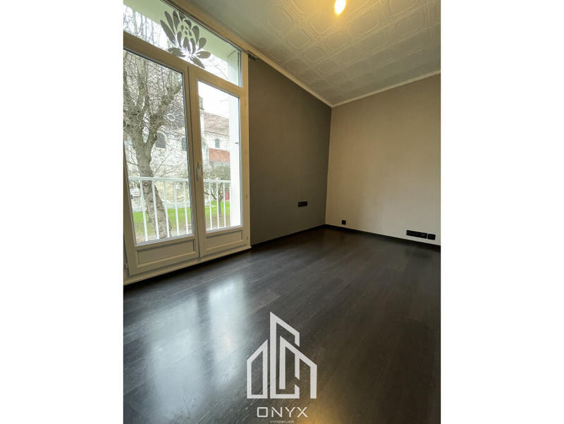 Appartement - 93 m² - 5 pièces