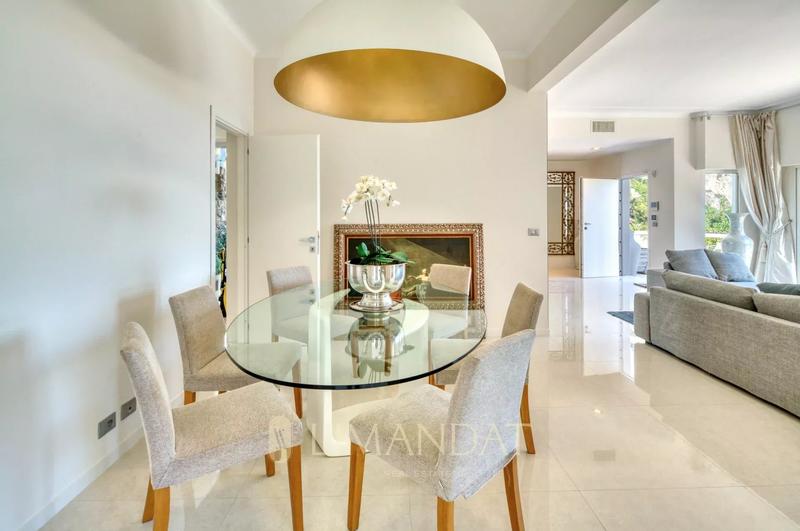 Villa - 180 m² - 5 pièces