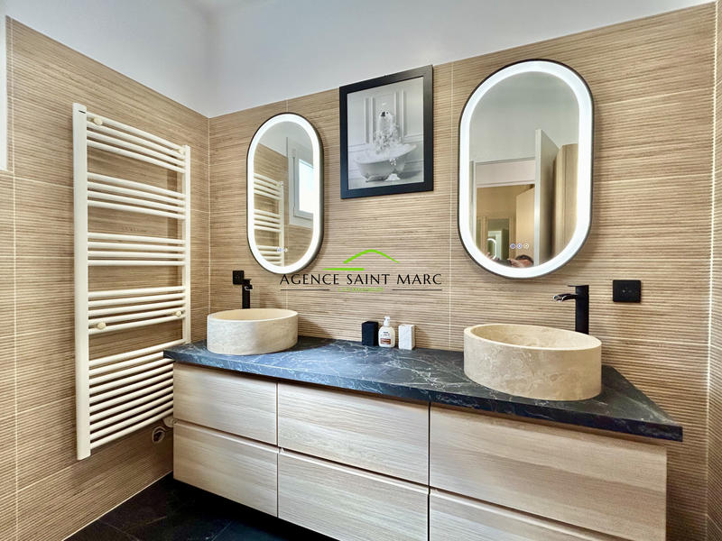 Maison - 102 m² - 4 pièces