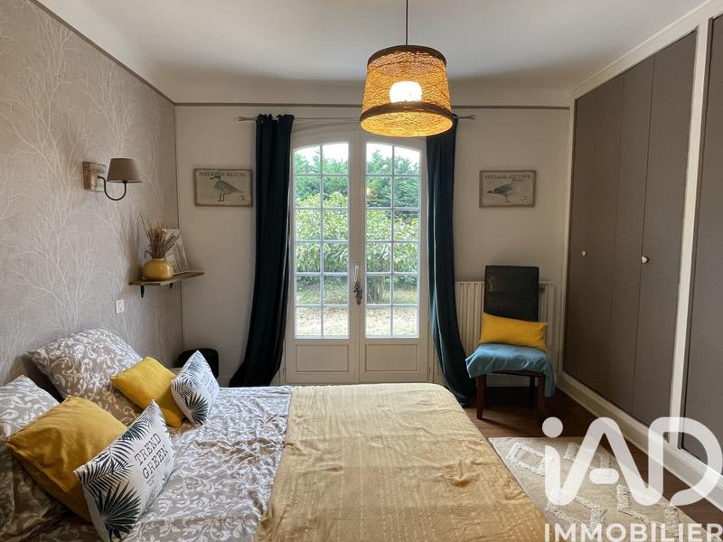Maison - 216 m² - 8 pièces