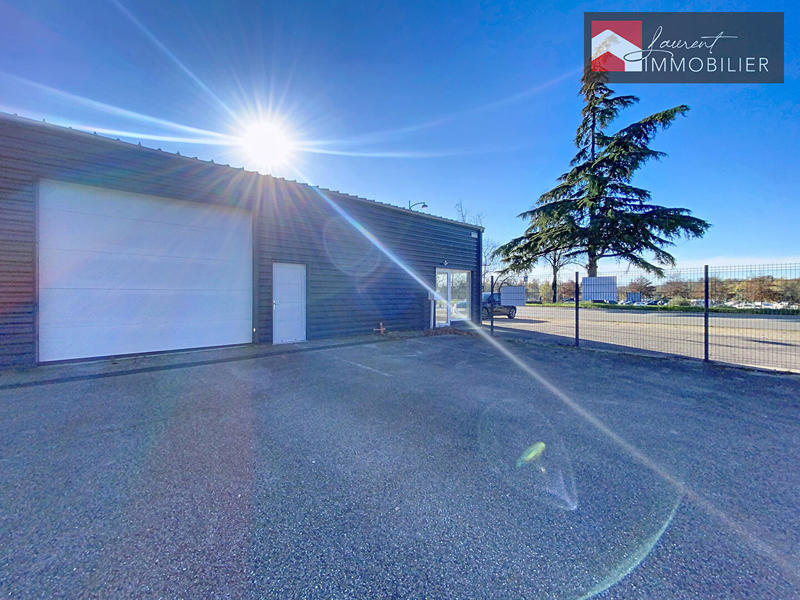 Local d'activité / Entrepôt - 106 m²