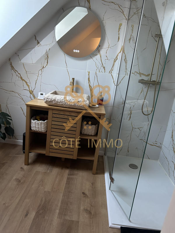 Maison - 95 m² - 5 pièces