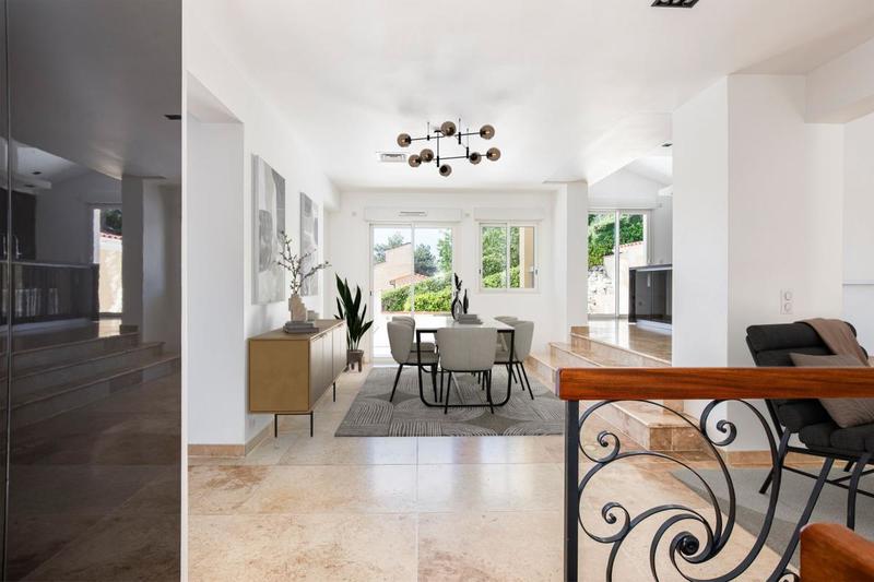 Villa - 280 m² - 8 pièces