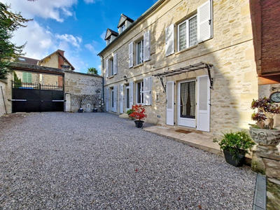 Maison - 135 m² - 5 pièces