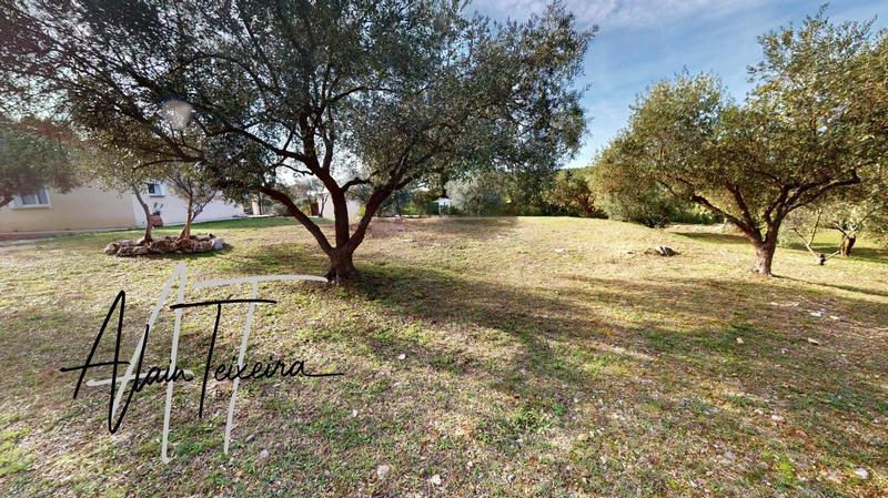 Maison - 207 m² - 7 pièces