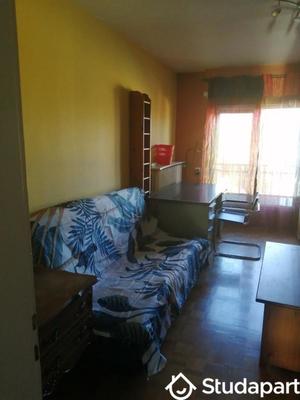 Chambre - 100 m² - 1 pièce