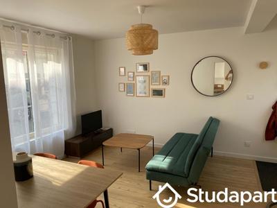 Chambre - 11 m² - 1 pièce