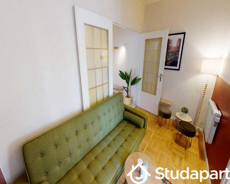 Chambre - 90 m² - 1 pièce