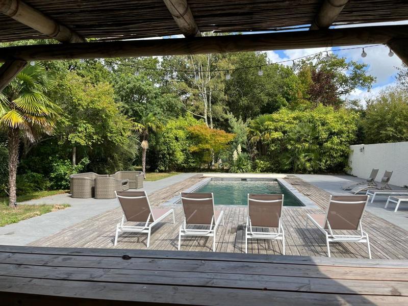 Chaumière - 312 m² - 9 pièces