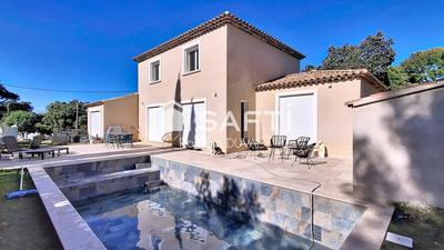 Maison - 121 m² - 5 pièces