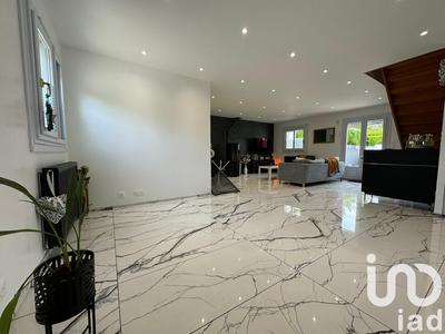 Maison - 136 m² - 6 pièces