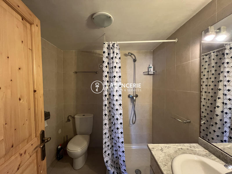 Maison - 250 m² - 8 pièces