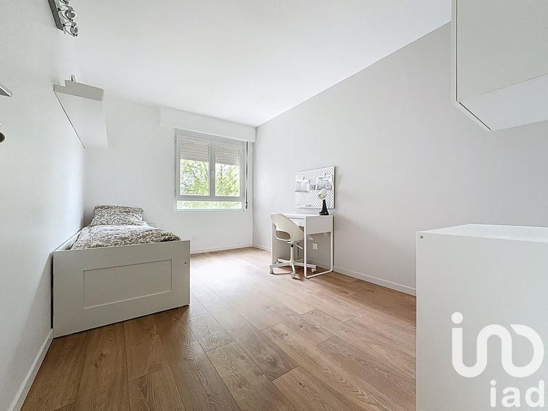 Appartement - 95 m² - 6 pièces