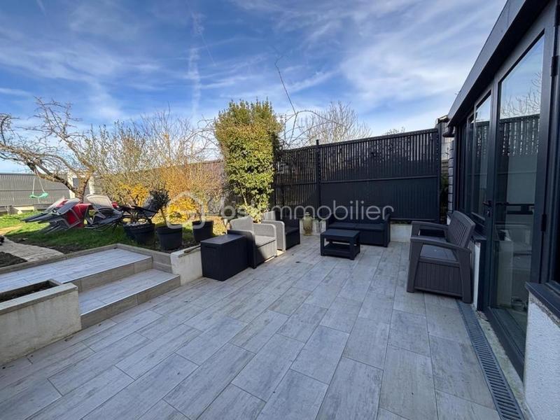 Maison - 93 m² - 5 pièces