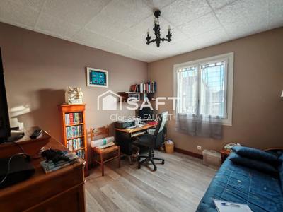 Maison - 90 m² - 5 pièces